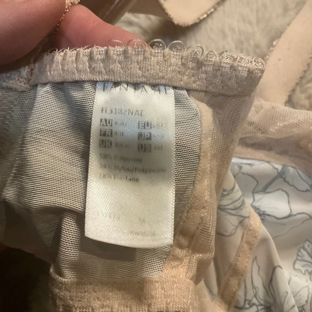 Fantasie Olivia Bra Size 30J Underwire Floral Cream Lace Side Support Womens‎